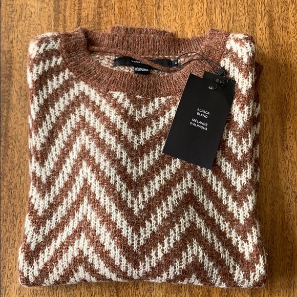 Vero Moda Sweaters - NWT! Light weight sweater